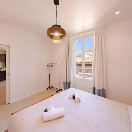 - 2 Bedrooms And 2 Bathrooms - Leo