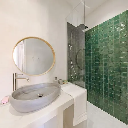 - 2 Bedrooms And 2 Bathrooms - Leo