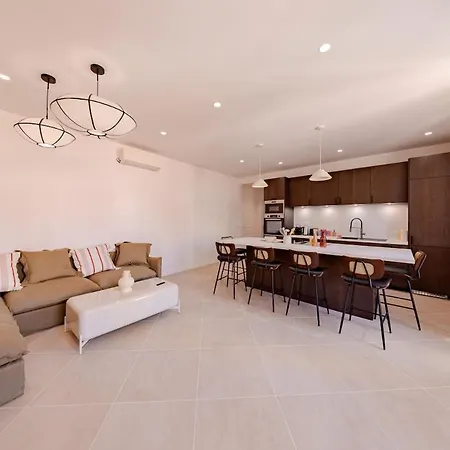 - 2 Bedrooms And 2 Bathrooms - Leo *